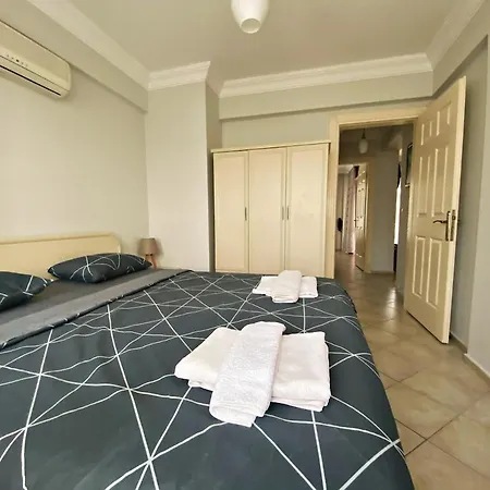 Sunset Club Sea House Beachfront & Sea View Apartment *