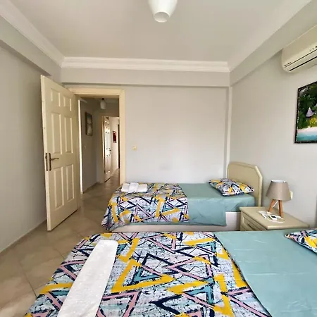 Sunset Club Sea House Beachfront & Sea View Apartment *